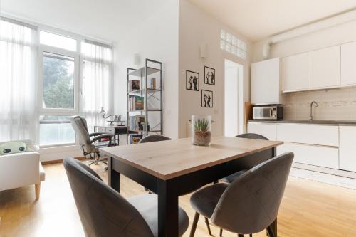 Quartiere Mazzini Apartment | GuestHost - Modern Apartment in Corvetto
