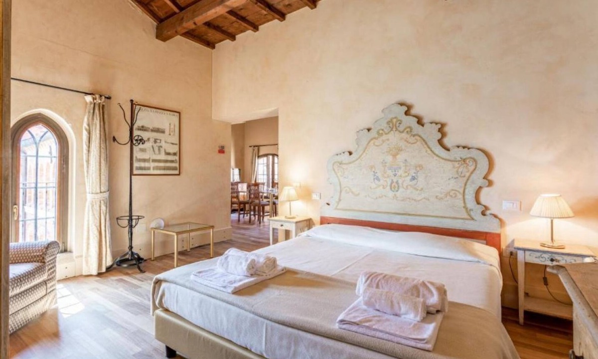 Molina Apartment | GuestHost - Molino Stucky Residence Sandolino Suite