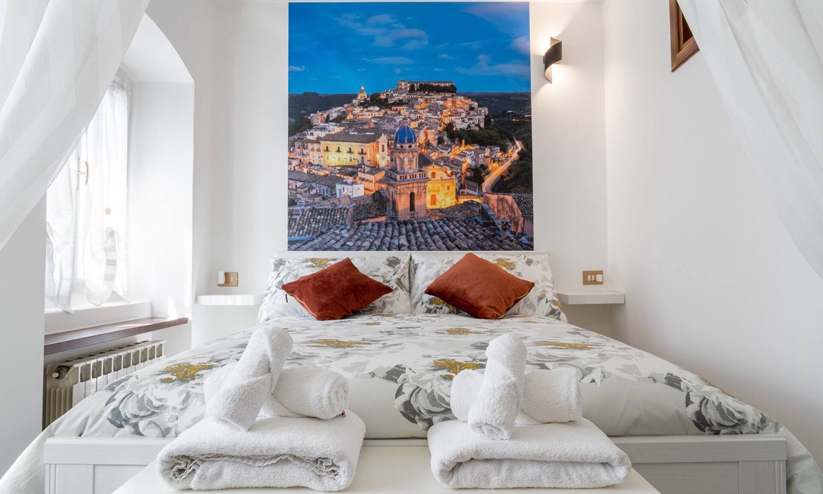 Citta Bassa Apartment | Historic Centre · Leonardo House