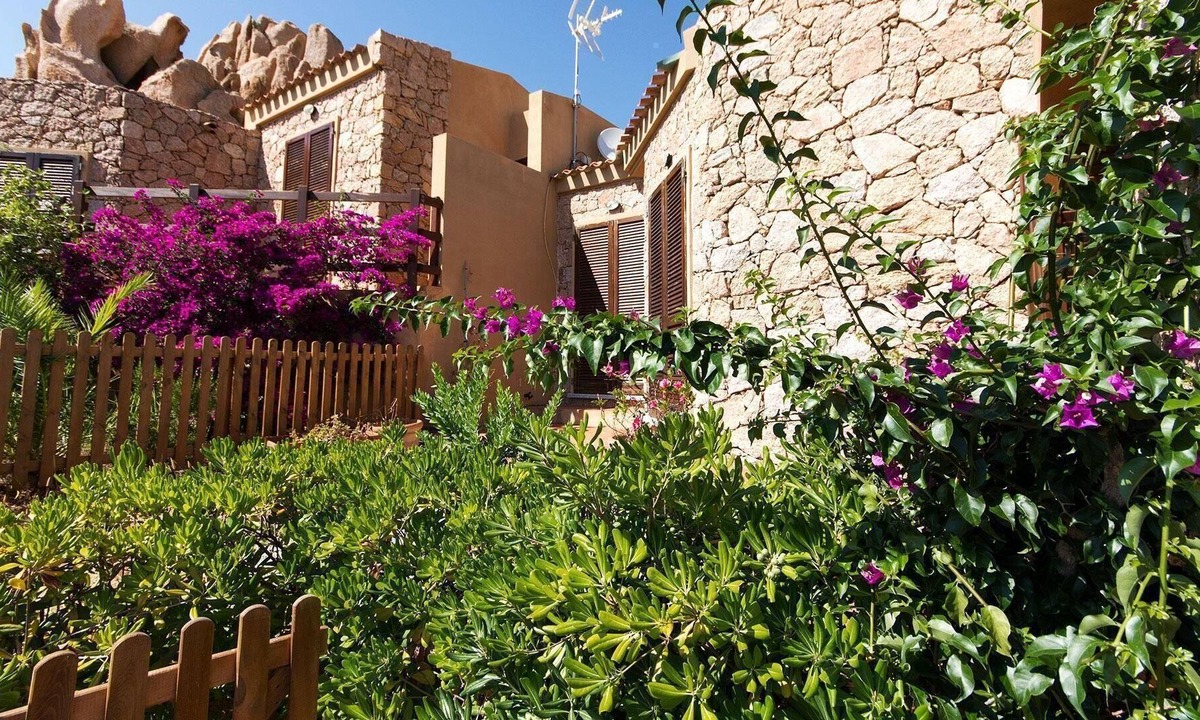 Costa Paradiso House | Holiday house Costa Paradiso for 2 - 6 persons with 2 bedrooms - Row house