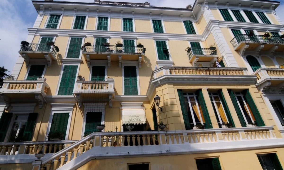 Ospedaletti Hotel | Hotel Petit Royal