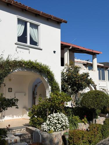 Lipari Historic Centre Apartment | Hotel Residence Mendolita