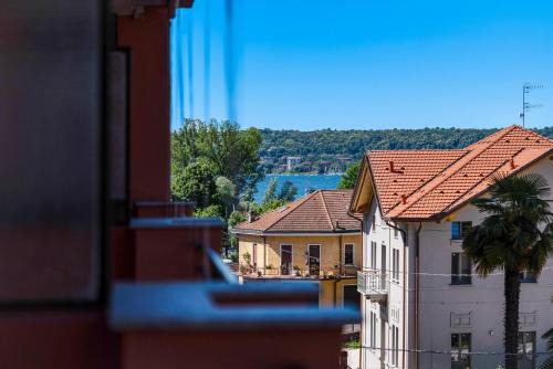 Angera Apartment | Iris Apartment Lago Maggiore