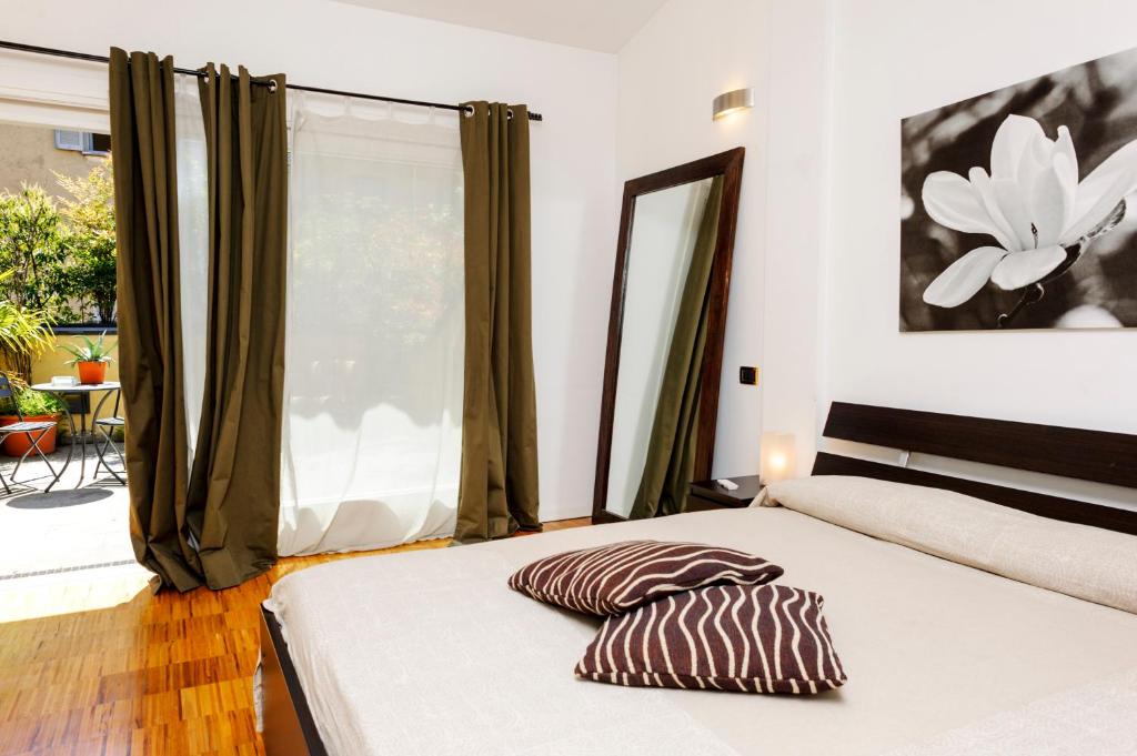 Porta Garibaldi Apartment | Isola Apartments