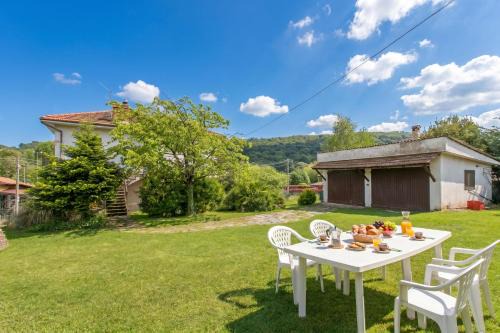 Brovello-Carpugnino House | La Dimora Dei Colori Private Garden - Happy Rentals