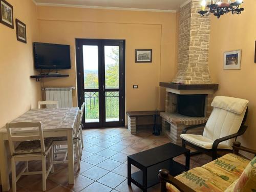 Castel del Giudice Apartment | La Piccola Stella