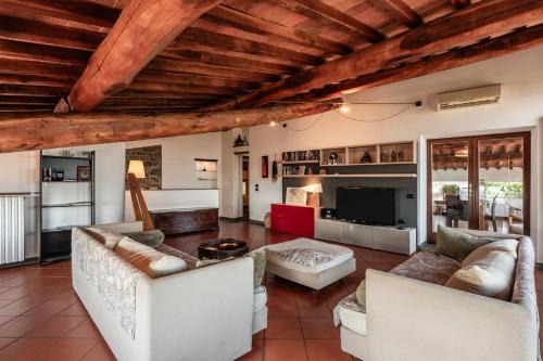Uzzano Apartment | La Terrazza Di Elas