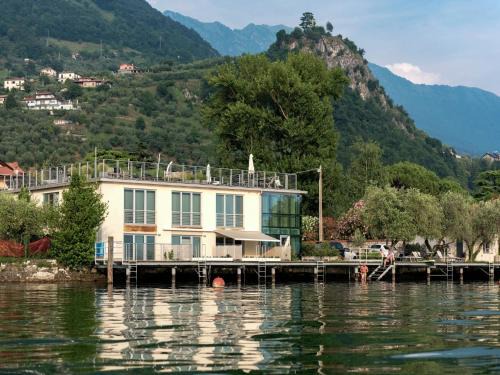 Marone Apartment | Lakefront Retreat with Garden