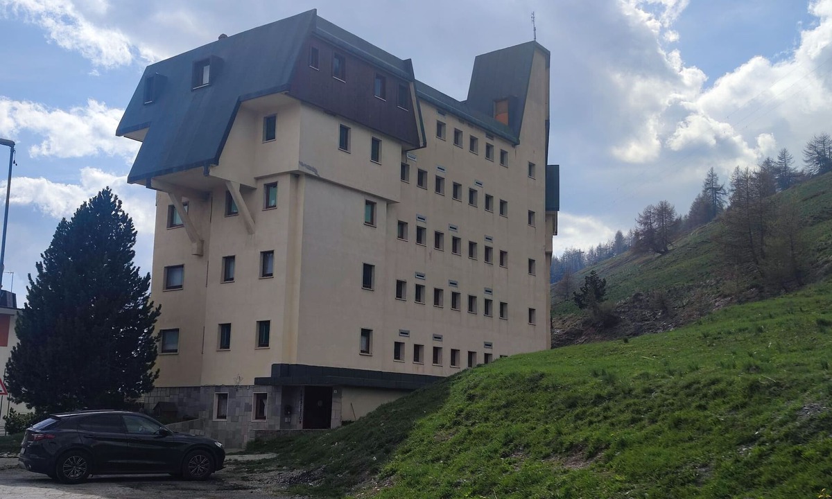 Sestriere Apartment | Large heated apartment comfortable on the slopes