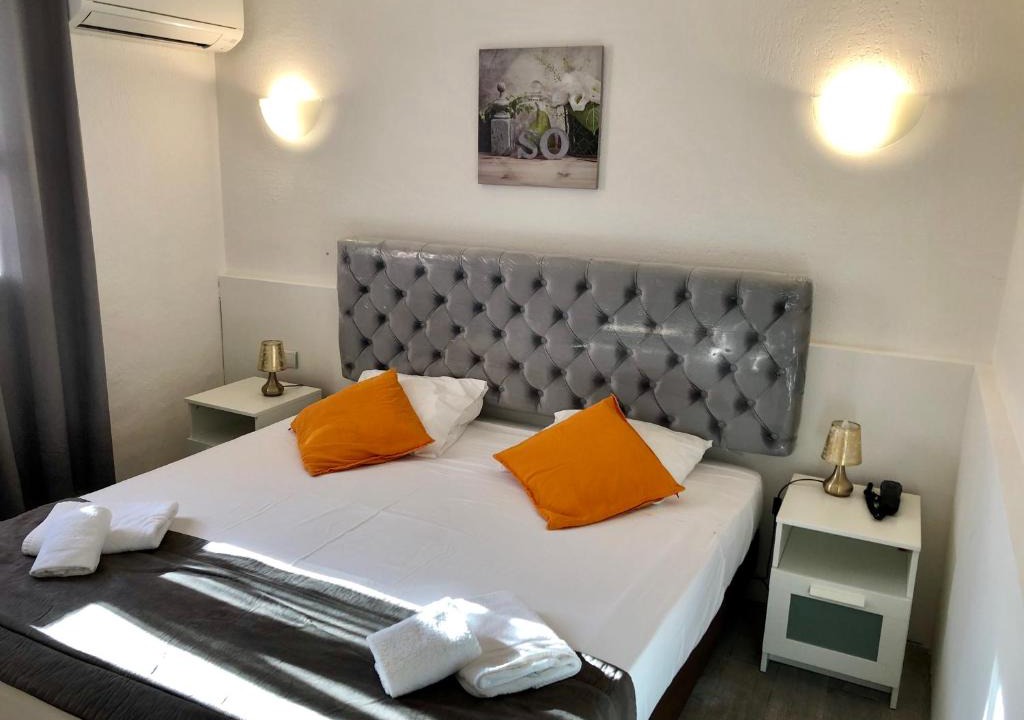 Saintes-Maries-de-la-Mer Hotel | Le Castelet