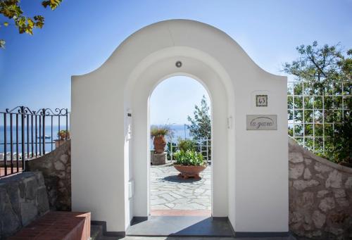 Marina Piccola Apartment | LHP Suite Executive Design Cottage Capri