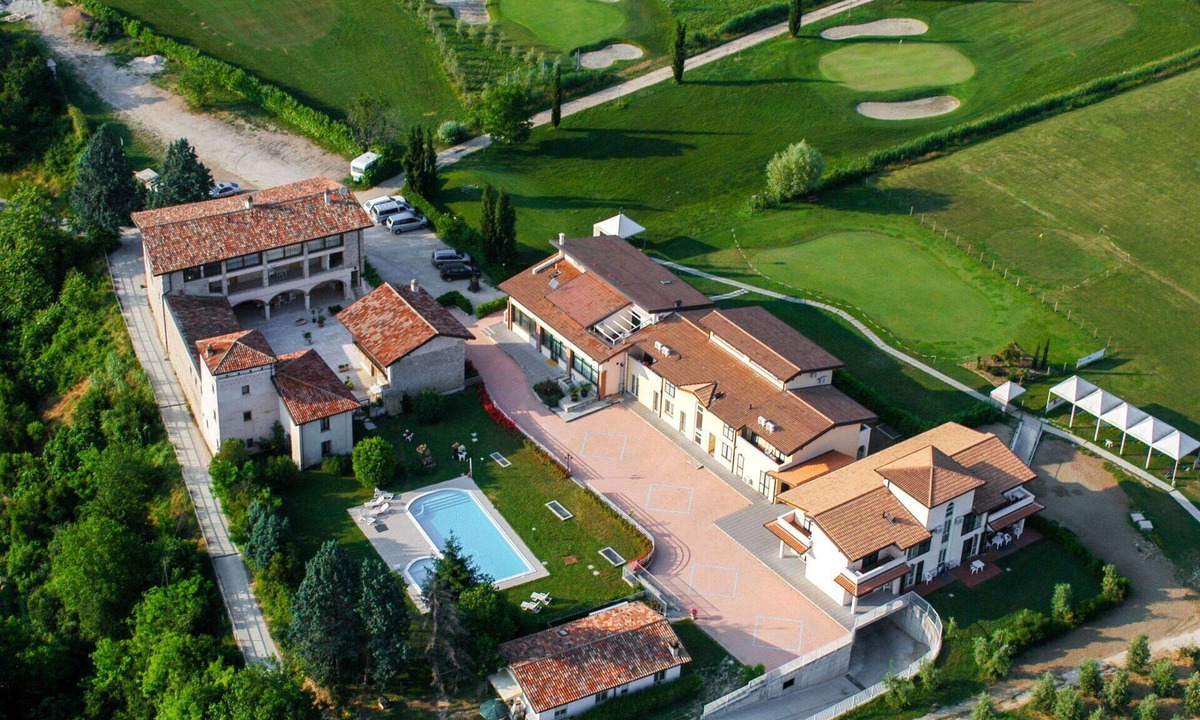 Cunettone-villa Apartment | Lovely apartment for 7 guests with A/C, WIFI, pool, TV and pets allowed