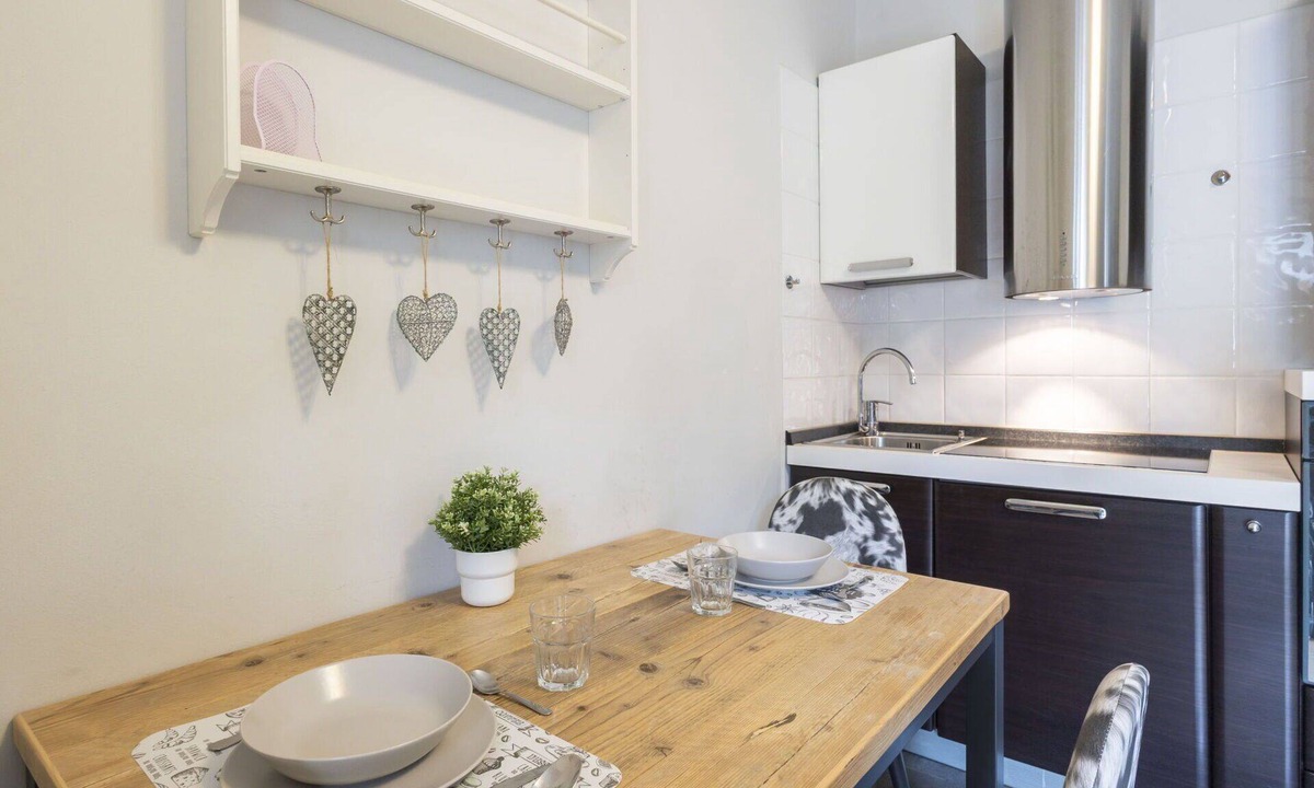 Valtellina Apartment | Lovely apartment for 2 guests with WIFI, TV and balcony