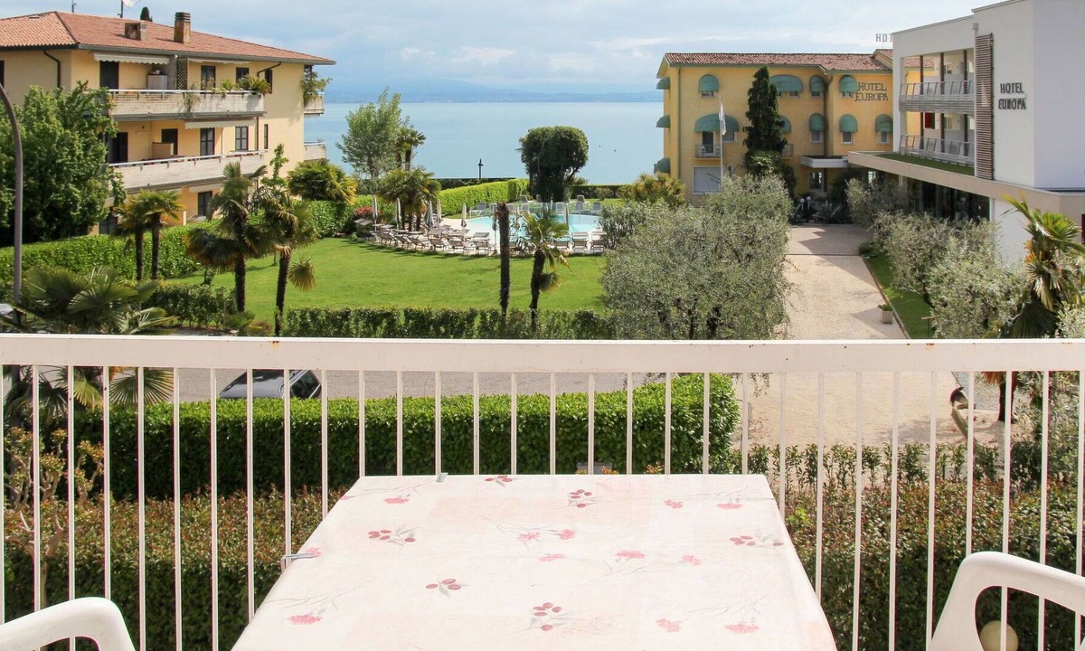 Colombare Apartment | Lovely apartment for 3 guests with A/C, WIFI, pool, TV, terrace, pets allowed and parking