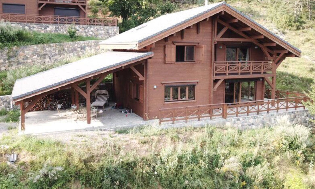 Saint-Dalmas Ski Chalet | Luxury mountain chalet in Colmiane