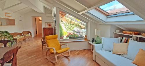 Lazzaretto Apartment | mansarda con terrazzo centralissima