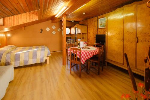 Esino Lario Apartment | Mansarda Villa Simonetta