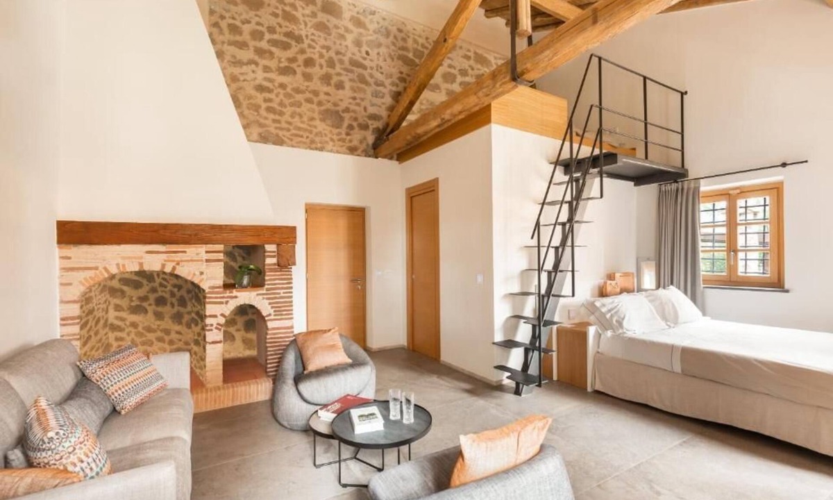 Cori Hostel | Mathusalem Deluxe Suite with Spa Bath