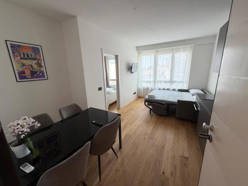 Segnano Apartment | Milano Bicocca M5 - 5 Suites & Parking