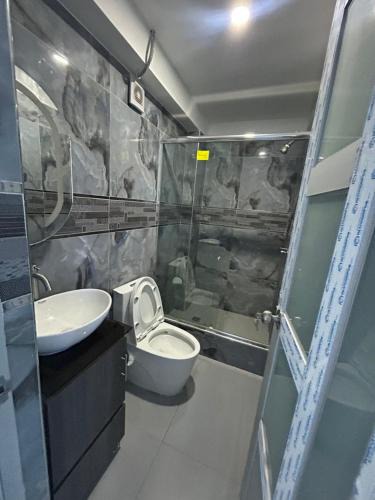 Caraz Hotel | Mishki Punuy