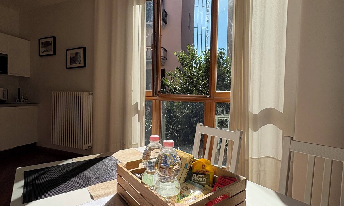 Cagnola Apartment | Modern studio apartment in Viale Certosa, Milan
