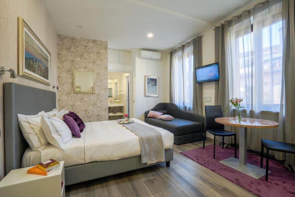 Monza House | Monza City Rooms & Studios