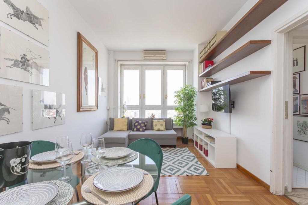 Porta Tenaglia Apartment | Moscova Skyline View with balcony