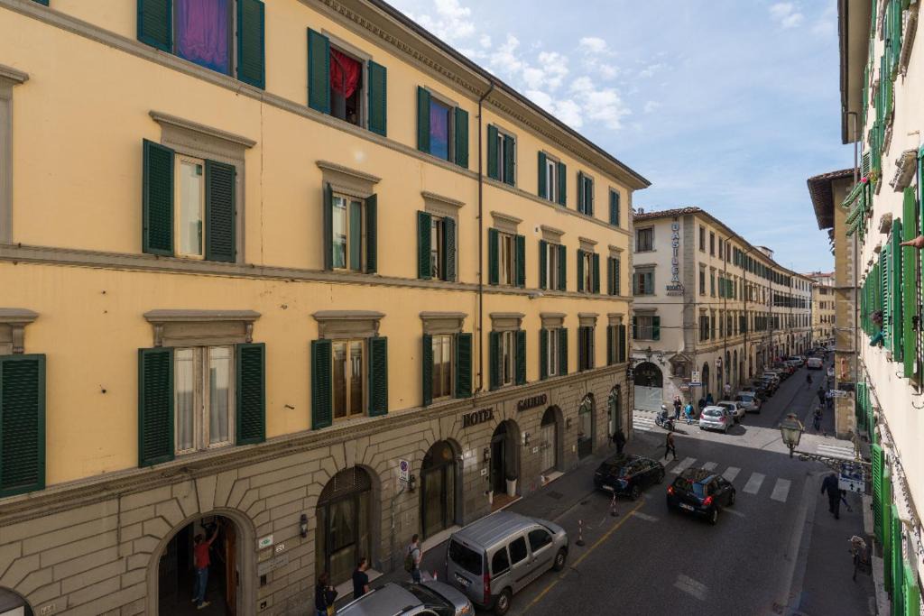 Santa Maria Novella Apartment | Nazionale Left