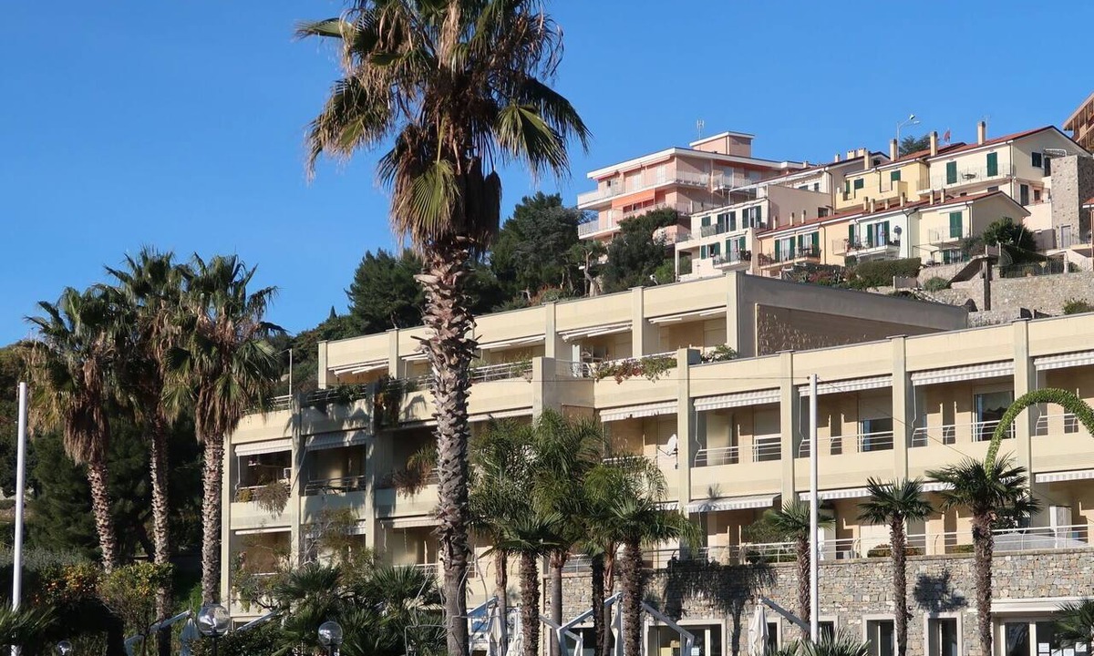 Santo Stefano al Mare Apartment | Nice apartment for 4 people with WIFI, A/C, terrace and pets allowed