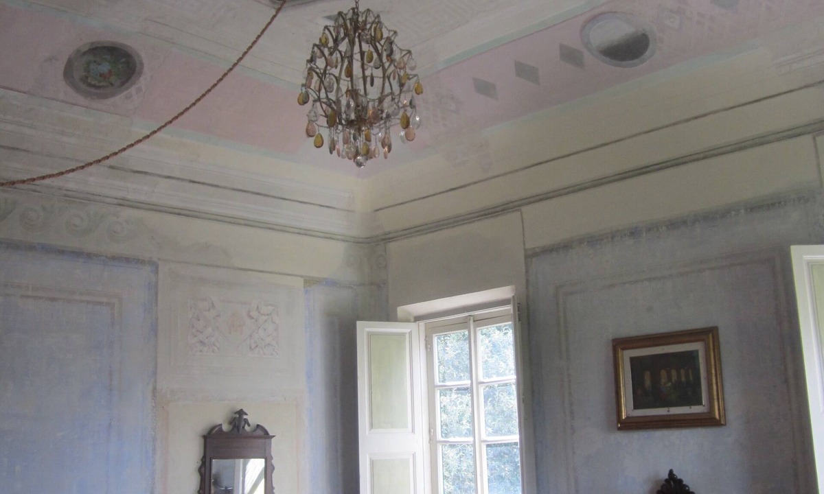 Crespina Apartment | Palazzo Apartment for 6 people
