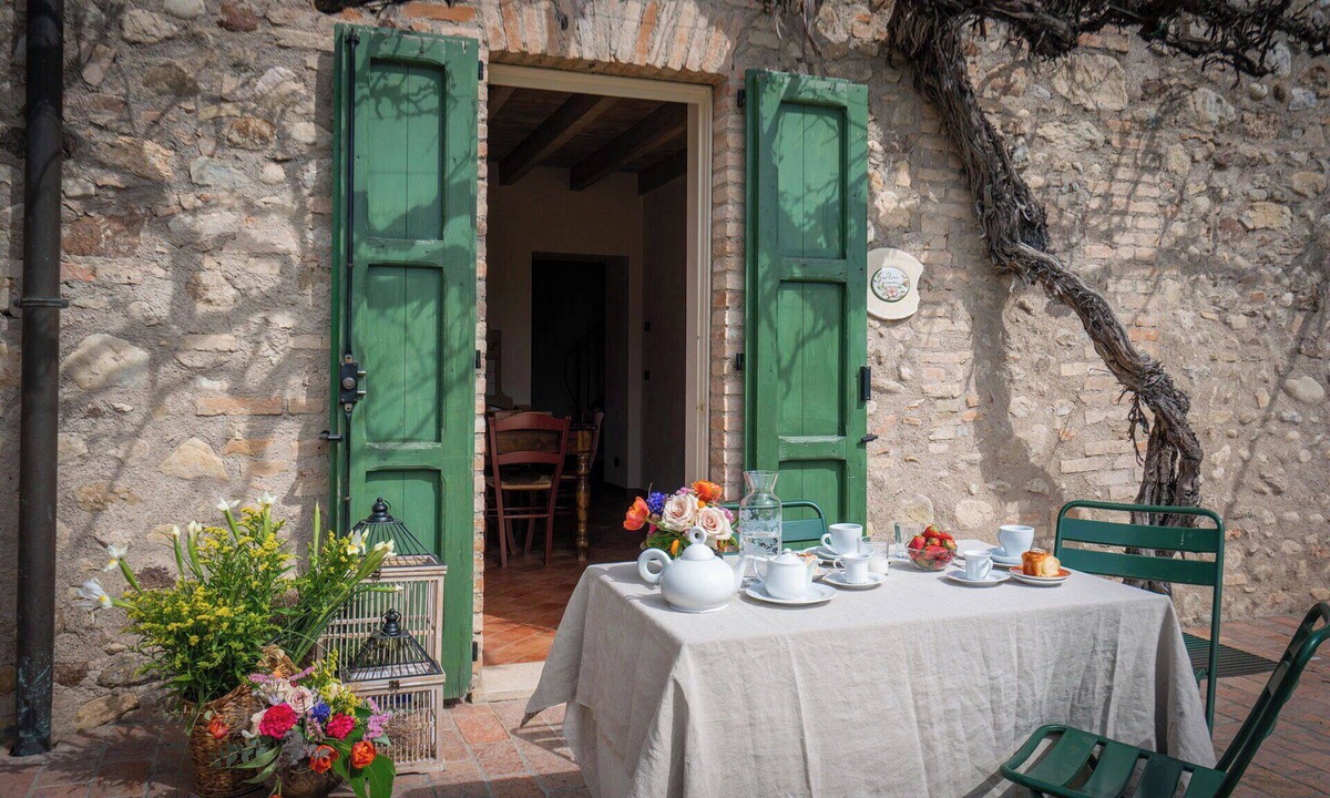 Pozzolengo House | Preseglie Lake Garda - Rosa Canina