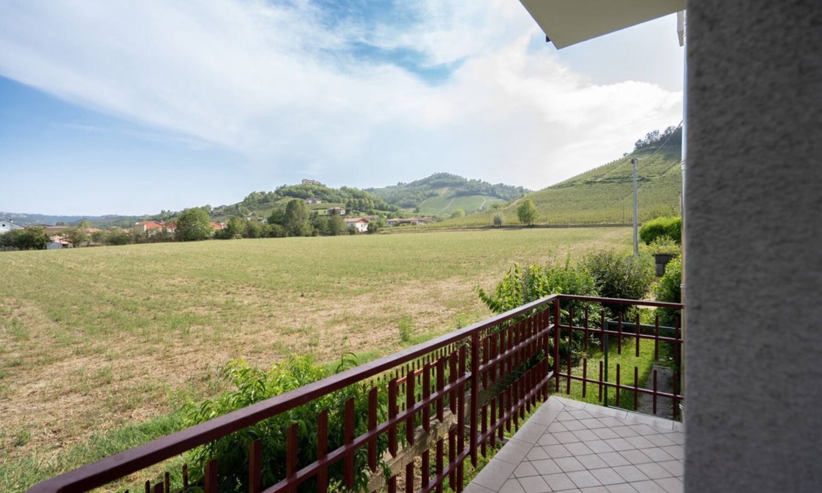 Alba House | Private Parking, with a View of the Alba Hills