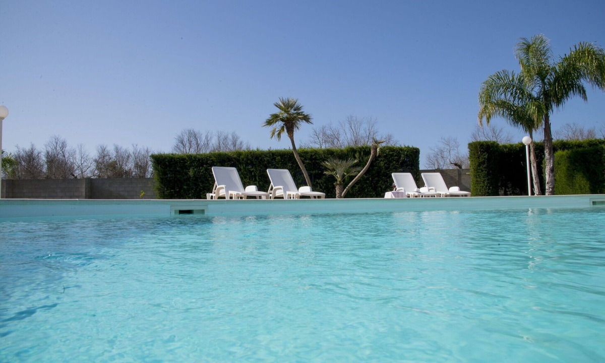 Melissano Villa | Private Villa with private pool, hot tub, WIFI, A/C, TV, patio, parking, close to Gallipoli
