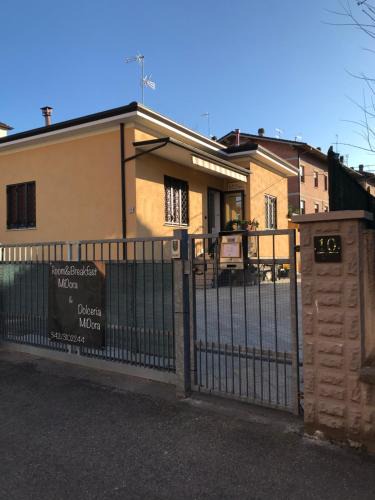 Montale House | R&B MiDora Montale