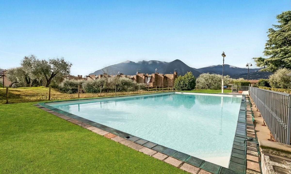 Sensole Apartment | Residence La Perla - Apt 32, Monte Isola, Italy