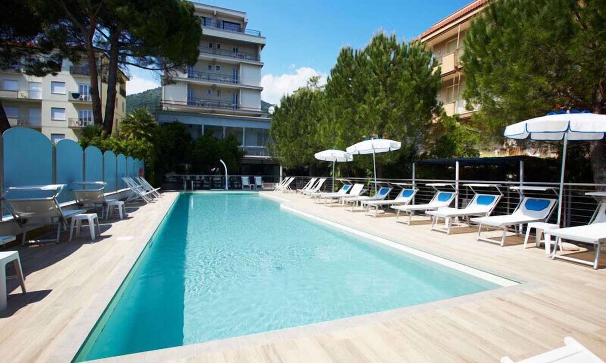 Pietra Ligure Apartment | Residence Miriam Two-room Apartment Superior 4 Pax