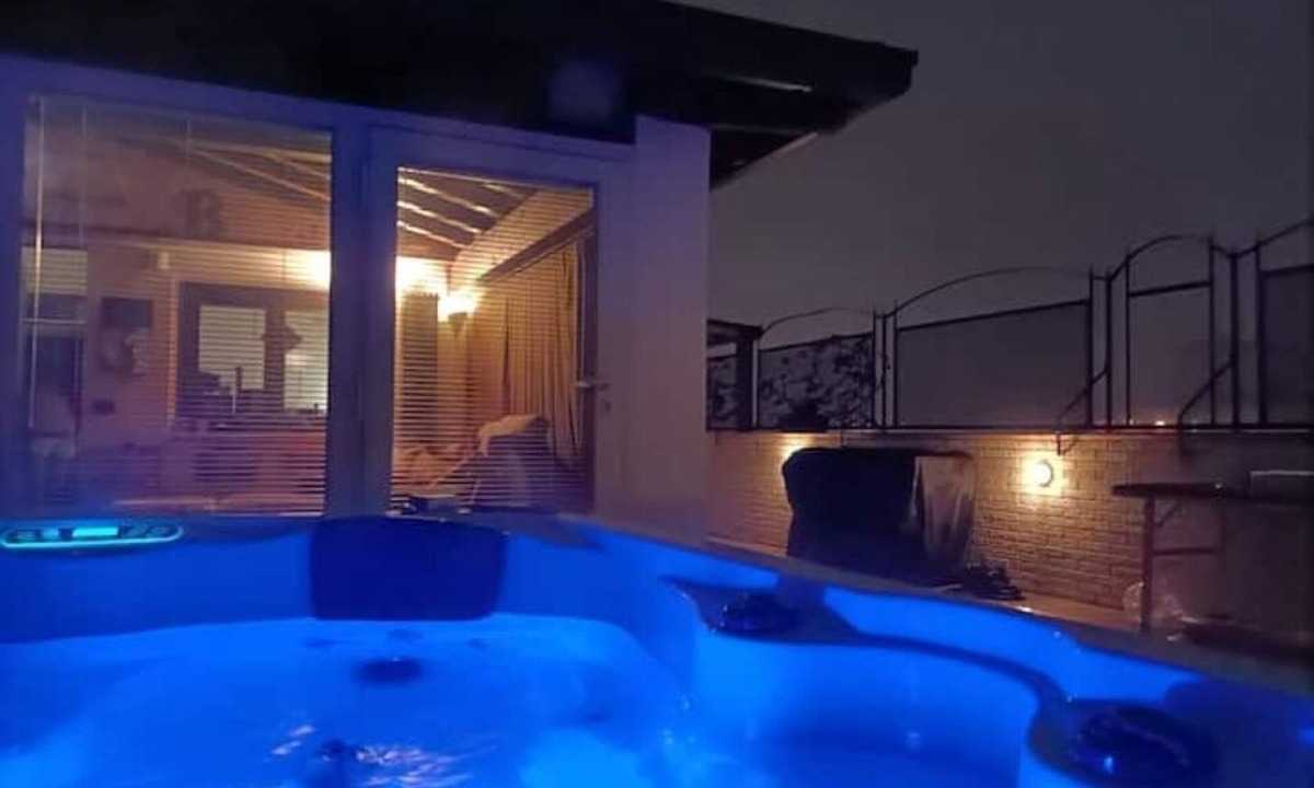 Milan Apartment | Rooftop terrace - Elegant penthouse with Jacuzzi