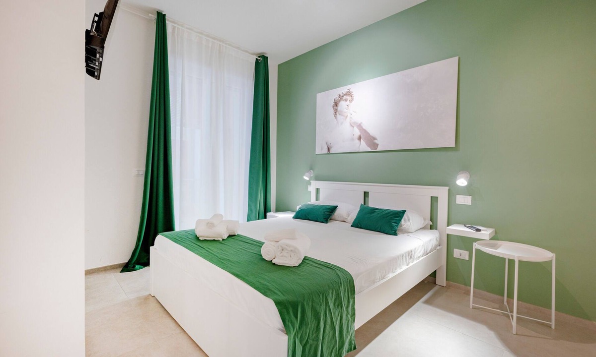 Conversano Apartment | Room 'Estro' with Shared Terrace, Wi-Fi and Air Conditioning