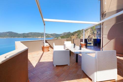 Teulada Apartment | Rosy terrazza sul mare by Teuladaapartments