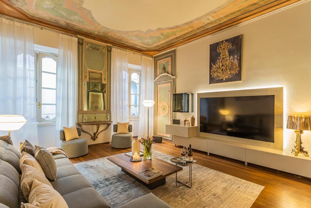 Como City Centre Apartment | Rovelli 41