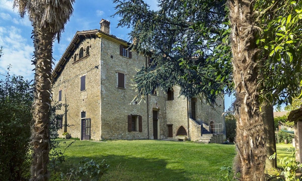 Modigliana House | Rustic Apartment in Modigliana with Pool