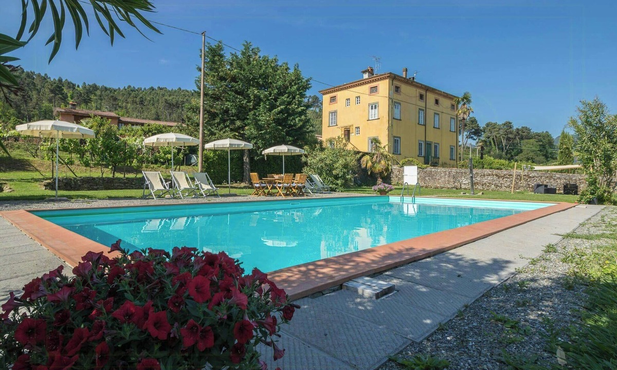 Guamo Apartment | Sara. Spacious private pool apartment near Lucca