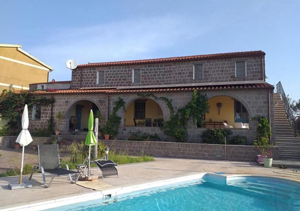 Ruinas Bed & Breakfast | Sard Paradise