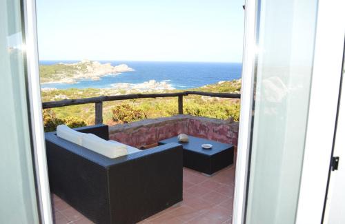 Canneddi House | Sardegna Isola Rossa La Terrazza panoramiccissimo Cod iun S 8250