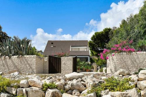 Marina di Modica Villa | Seafront Villa "Mare in casa"