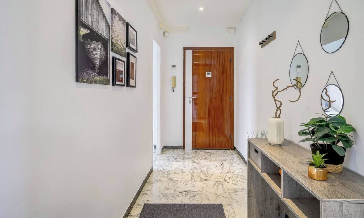 Beaulieu-sur-Mer Apartment | Spacious 2 Bedroom, Heart of Beaulieu w Parking