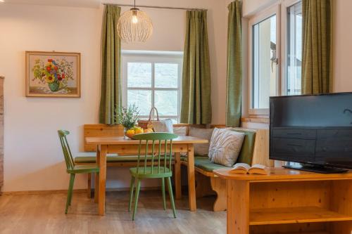 Nalles Apartment | Stilvolle Maisonette mit Balkon