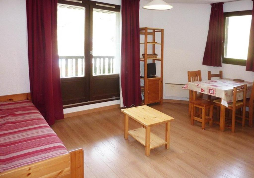 Les Orres Apartment | Studio idolâtrable aux Orres pour 4, accès pistes, balcon - FR-1-322-132