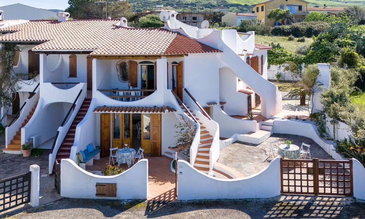 La Ciaccia House | Stunning private villa for 10 guests with A/C, WIFI, TV and patio