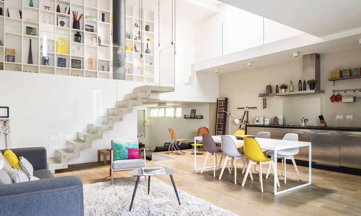 Cascina dei Pomi House | STYLISH CENTRAL LOFT WITH GARDEN: 3 BDR, 8 GUESTS